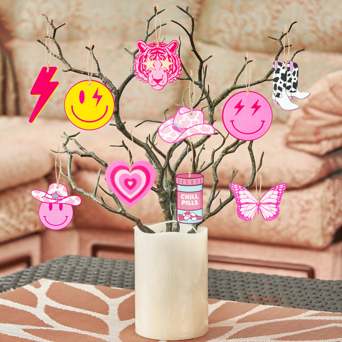 DRbaixiao 45Pcs Preppy Wooden Hanging Ornament Decoration 15 Patterns Y2k Boho Yellow Face Lightning Lips Leopard Eyes with Twine Rope Tree Party Favor Supplies Celebration Gift for Women Girls Teens